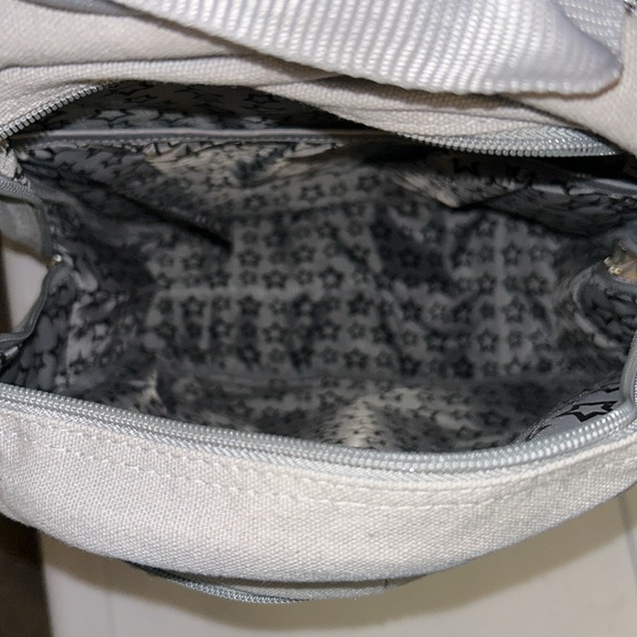 🛍️FOUR 4 THIRTY🛍️ Twinkle Toes Grey Silver Sequin Backpack NEW with tags - Picture 3 of 6